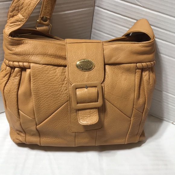 Avorio buttery smooth soft leather crossbody/shoulder bag. Made in Italy. - Picture 6 of 11
